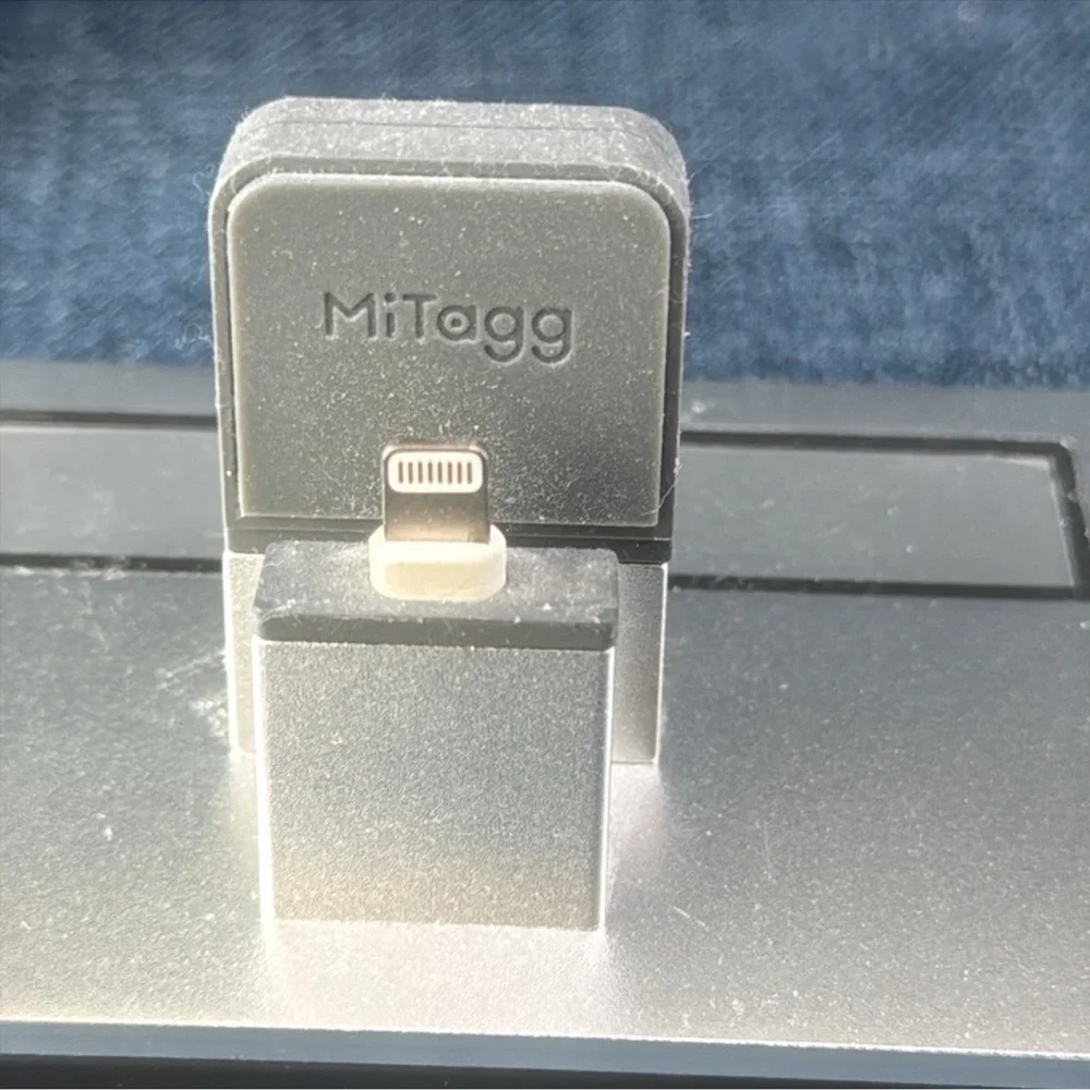 MiTagg NuDock Night Light Charging Stand Station Multi-Device Charging Stand